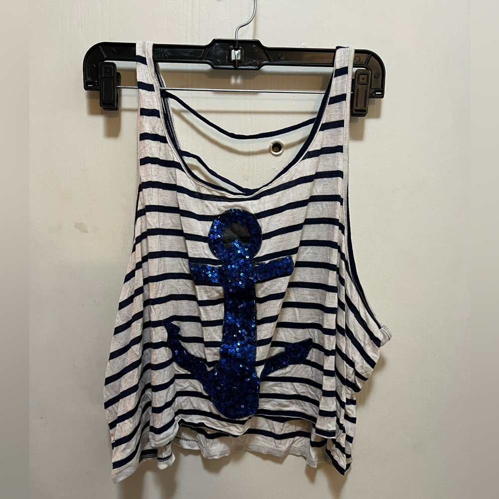 Anchor Crop Tank